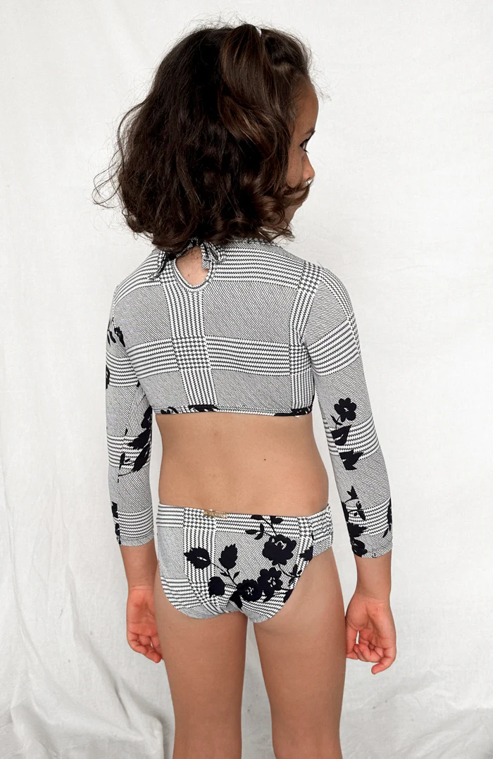 Keiki L'Amour Black Roses Long Sleeve Cropped Top - Image 2