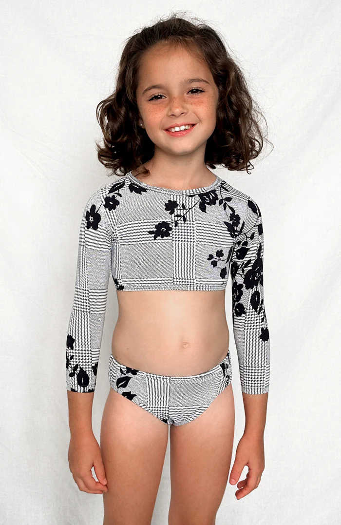 Keiki L'Amour Black Roses Long Sleeve Cropped Top - Image 5